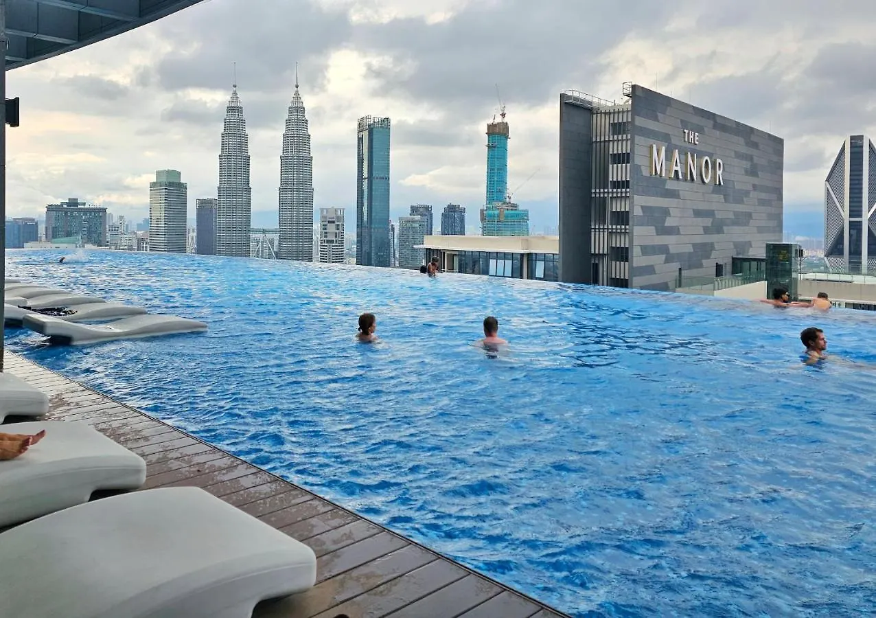 아파트 Eaton Residence Klcc View With Infinity Pool 伊顿公寓 豪景园 双子塔无边际泳池 쿠알라룸푸르